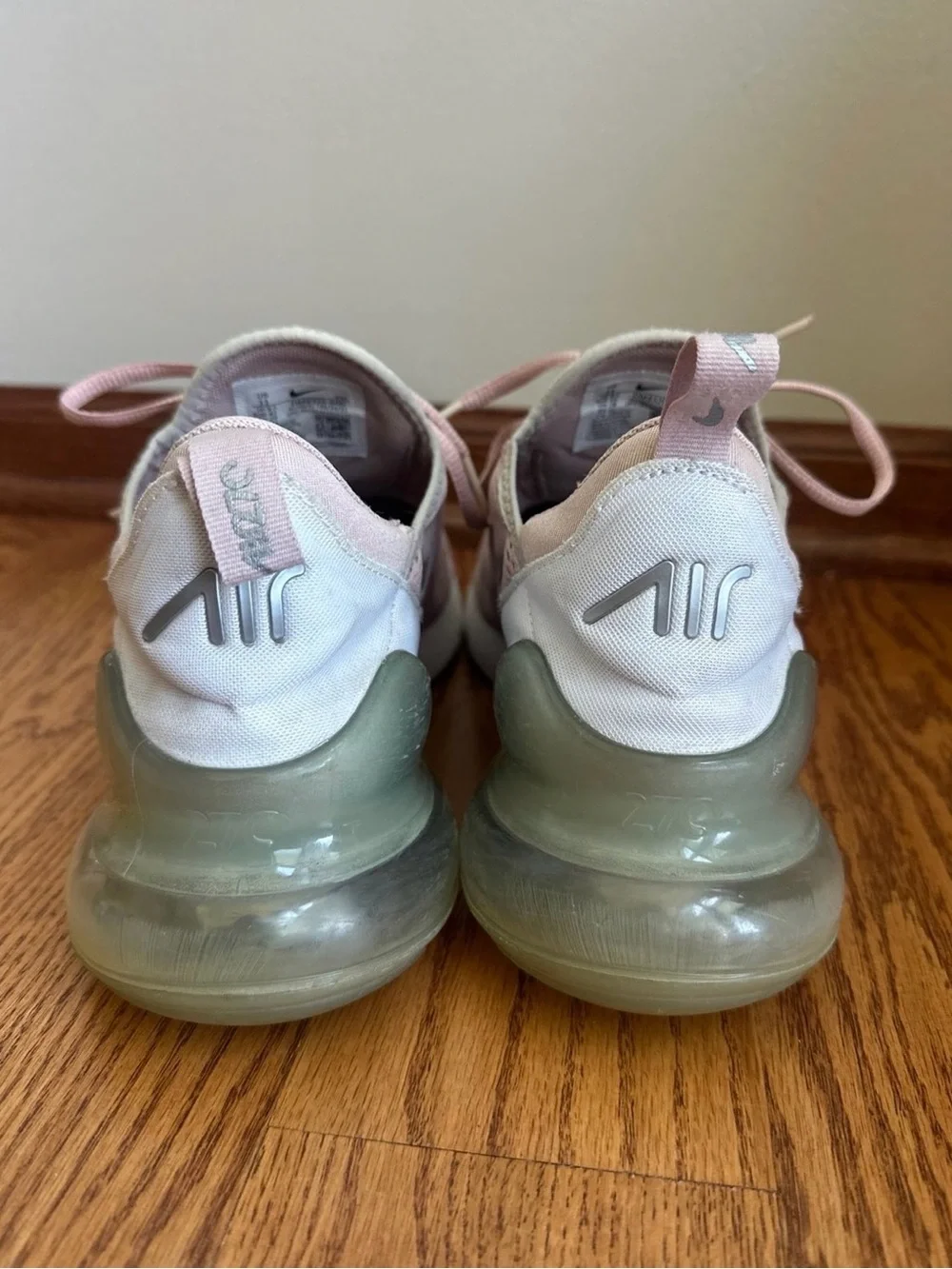 Nike Air Max 270 Shoes Womens Size 11 Pink